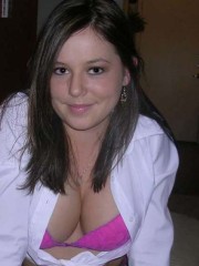 romantic female looking for guy in Columbus, Indiana