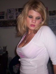 romantic lady looking for guy in Detroit Lakes, Minnesota