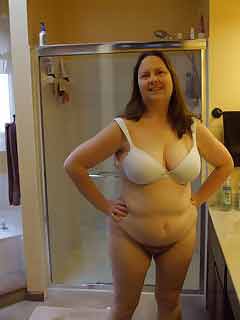 romantic female looking for men in Easley, South Carolina