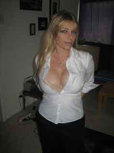 romantic woman looking for men in Rome, New York