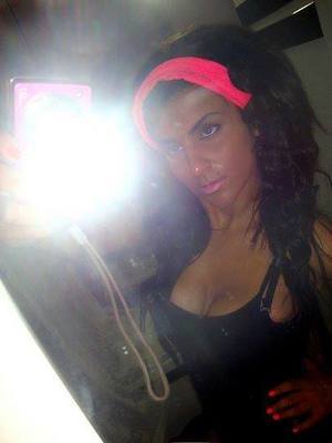 rich woman looking for men in Naperville, Illinois